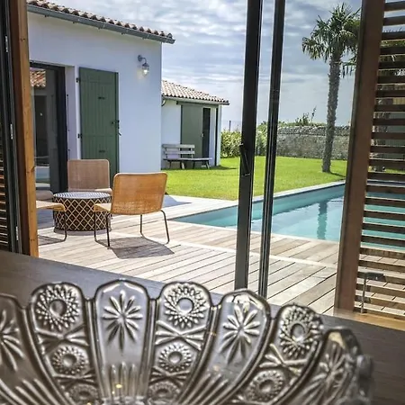 De Reves A 900m De L'ocean Avec Piscine Sainte-Marie-de-Ré